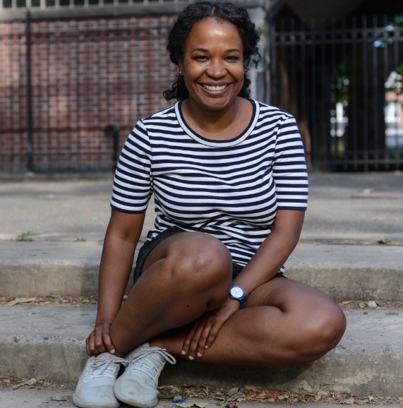 eboni-booth