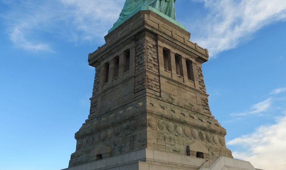Statue-from-Fort-Wood-up-3_1
